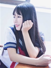 Rabbit play picture in the classroom after school(5)